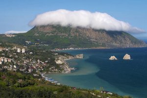 "А за городом — заборы, за заборами — вожди"