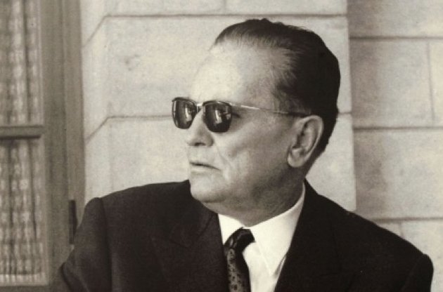 Відкрито сейф з речами Йосипа Броз Тіто, що зберігалися в Нацбанку Сербії