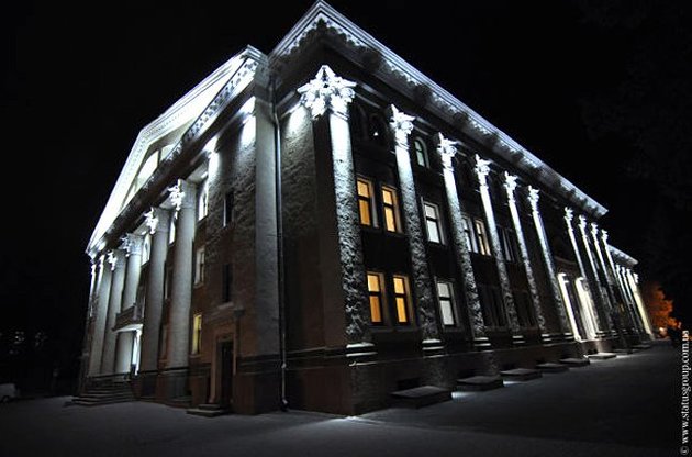 Полтавский театр, где побеждает абсурд