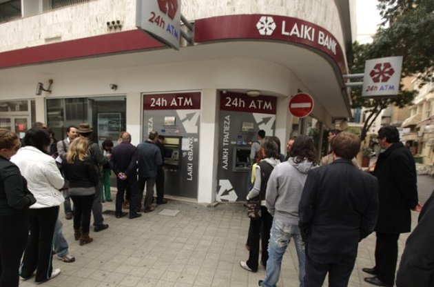 Президент Кипра пообещал потерявшим вклады иностранцам паспорта