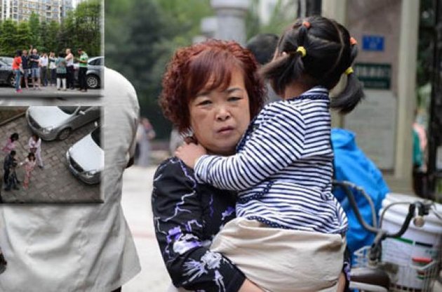 Число жертв землетрясения постоянно растет