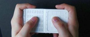 В Индии создан смартфон для слепых с клавиатурой Брайля