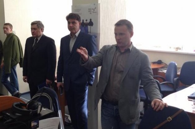 Артем Шевченко и Александр Альтман на собрании с коллективом TВi