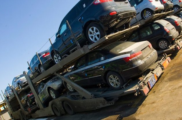 Пошлина на иномарки с объемом двигателя более 3 тыс. см куб. может снизиться