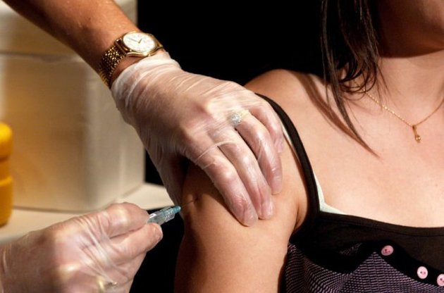 В Украине введут прививки против менингита и вируса папилломы человека