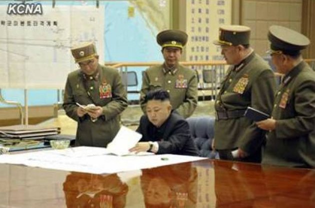 Северная Корея произвела пуск трех ракет малой дальности
