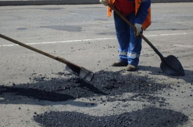 "Укравтодор" пообещал до конца июля закончить ремонт всех дорог