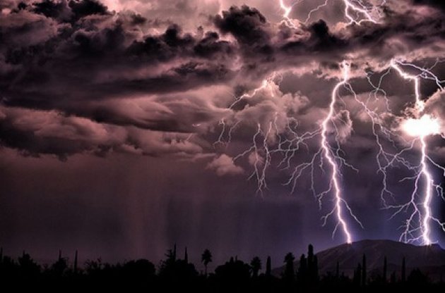 Девять областей из-за непогоды остались обесточены