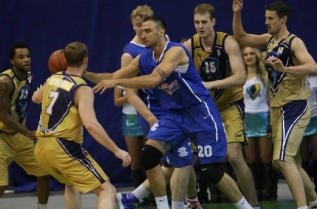 Баскетбольный "Азовмаш" вышел вперед в финальной серии против "Будивельника"