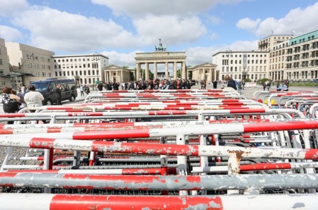 Фан-зона біля Бранденбурзьких воріт у Берліні