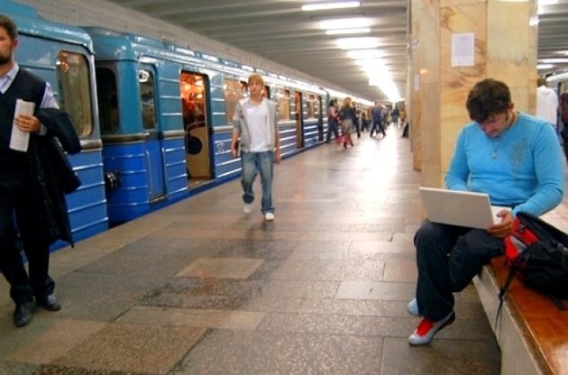 Київ обрав для будівництва Wi-Fi у метро компанію колишнього прес-секретаря митниці