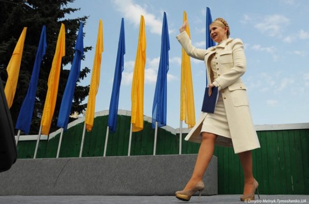 Тимошенко позвала власть и оппозицию за круглый стол ради европейского будущего
