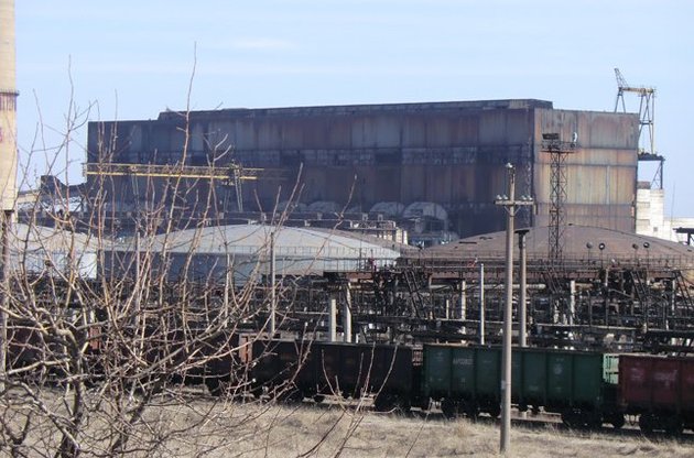 Остатки четырех сгоревших блоков Углегорской ТЭС