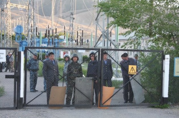 Премьер Киргизии после беспорядков сменил руководство Иссык-Кульской области