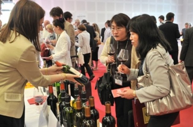 Китай почав антидемпінгове розслідування щодо вартості вина, імпортованого з ЄС