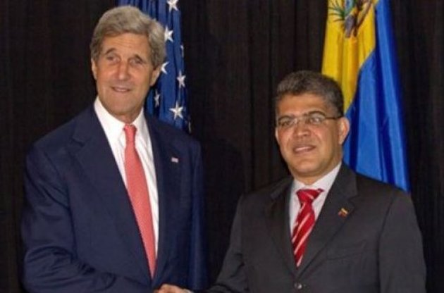 США и Венесуэла начнут диалог по восстановлению отношений до посольского уровня