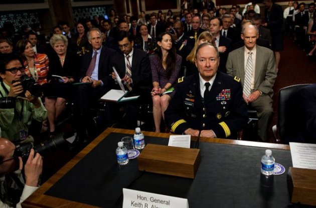 Глава АНБ Кит Александер не готов раскрыть засекреченную информацию даже сенаторам