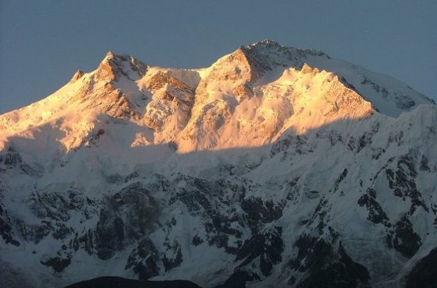 В районе 8-тысячника идет спецоперация по поиску нападавших