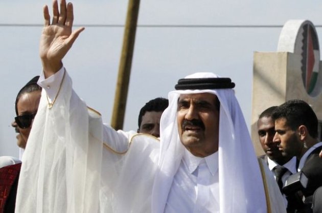 Емір Катару відрікся від влади на користь сина