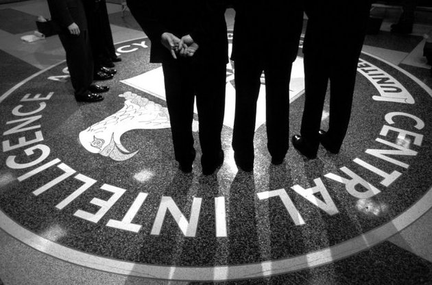Після скандалу зі Сноуденом ЦРУ вирішило навчати своїх співробітників зберігати таємниці