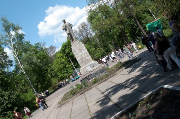 В Смеле Черкасской области демонтируют памятник Ленину
