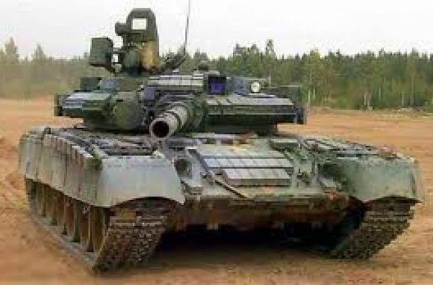 Венгрия распродаст оставшиеся в стране советские танки и истребители