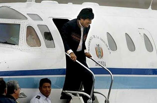 Влада Австрії обшукала літак президента Болівії, але не знайшла Сноудена