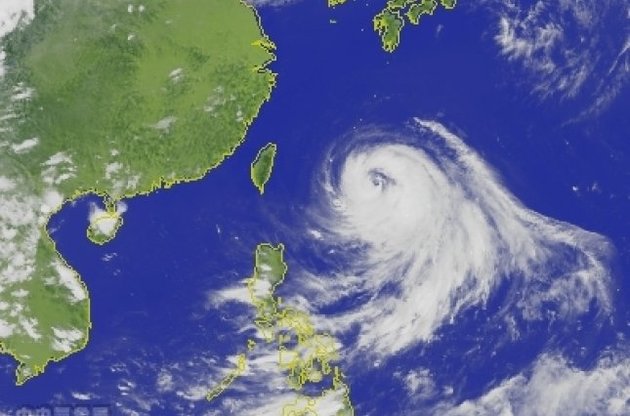 С Тайваня эвакуированы тысячи туристов из-за приближения мощного тайфуна