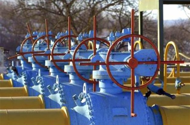 Азаров і Медвєдєв обговорять у Сочі питання закачування російського газу в українські ПСГ