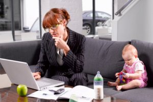 Пріоритети сучасної жінки: кар'єра чи сім'я?