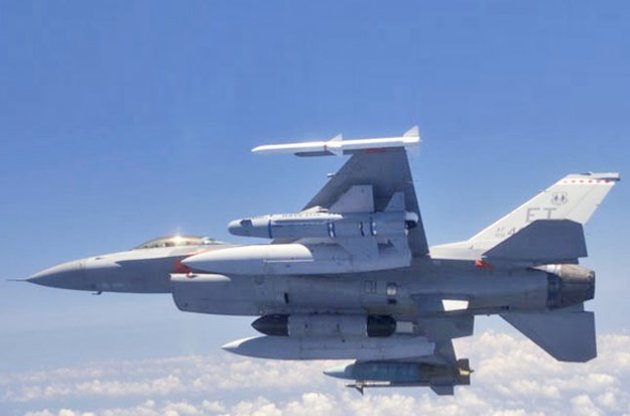 5 липня ізраїльські літаки, що пролетіли над східним Середземномор'ям, випустили ракети класу "повітря-земля", не входячи у повітряний простір Сирії