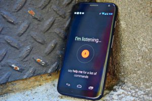 У выпущенного Google смартфона Moto X уже 