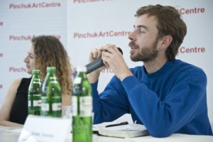 Художник, который взорвал "Арсенал"