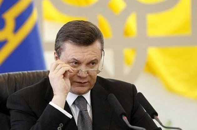 "Цугцванг Януковича" дев'ять місяців по тому:  труба стабільності чи світло в кінці труби?