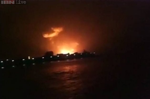 Сделанная в России подлодка взорвалась и затонула в порту Мумбаи, весь экипаж погиб
