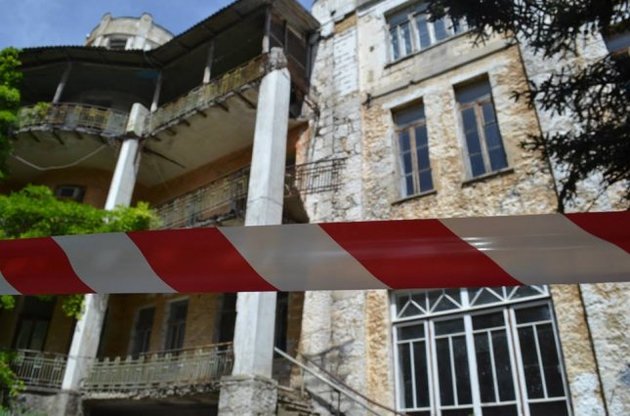 Кабмин выделил 12,8 млн грн на ремонт санатория в Крыму, где из-за обрушения балкона погиб ребенок