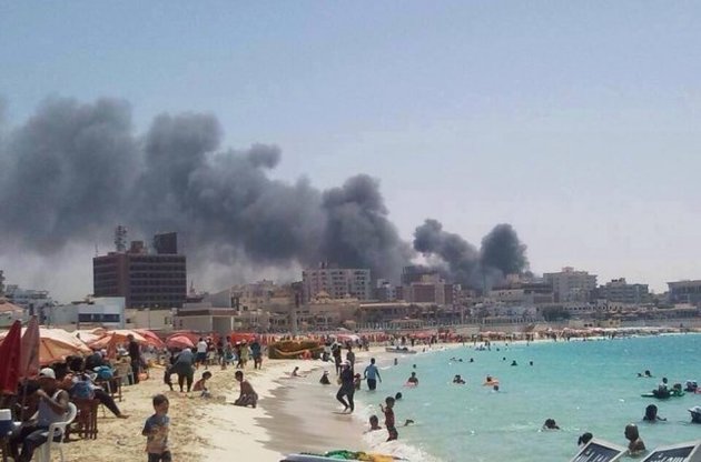 Беспорядки уже распространяются на туристические зоны