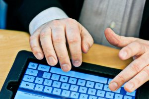Власти начали регистрироваться на домене .укр, первым стал сайт президента