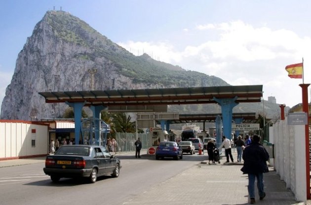Британский премьер призвал Еврокомиссию срочно направить наблюдателей в Гибралтар