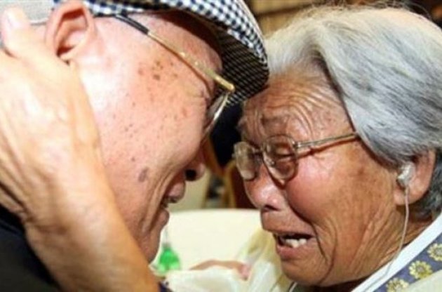 Північна і Південна Кореї призначили дату возз'єднання сімей