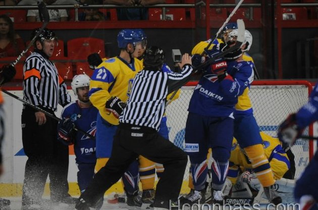 Франция испортила дебют Андрея Назарова во главе хоккейной сборной Украины