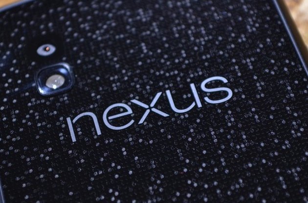 Google обвалила ціни на свій еталонний смартфон