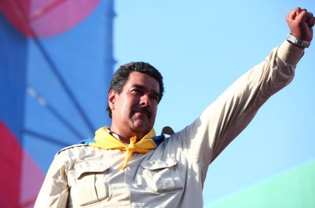 Мадуро написал Обаме письмо с призывом "остановить машину войны"