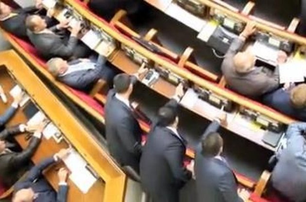 Виталий Борт проголосовал за себя и за своего коллегу