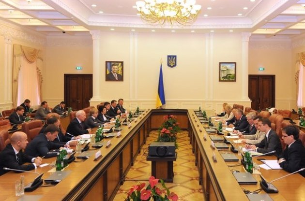 Азаров зустрівся з Коксом і Кваснєвським і розповів про євроінтеграційні прагнення Києва