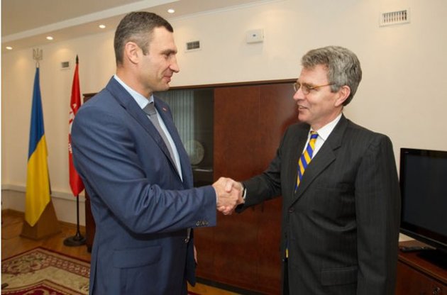 Виталий Кличко и Джеффри Пайетт обсудили евроинтеграцию Украины