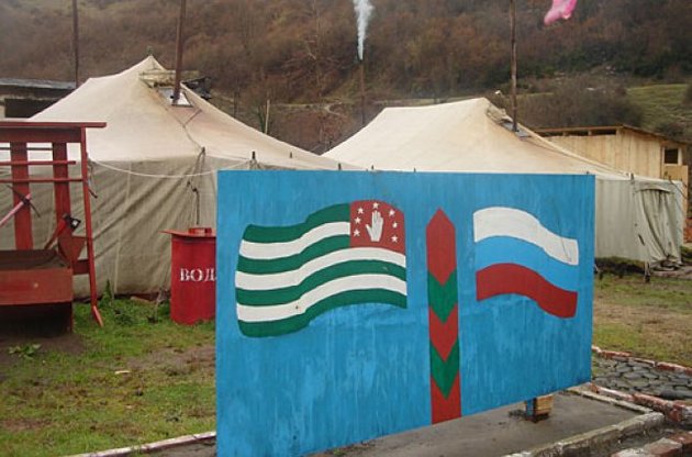 Находясь под патронатом Москвы, Абхазия постепенно инкорпорируется в состав России