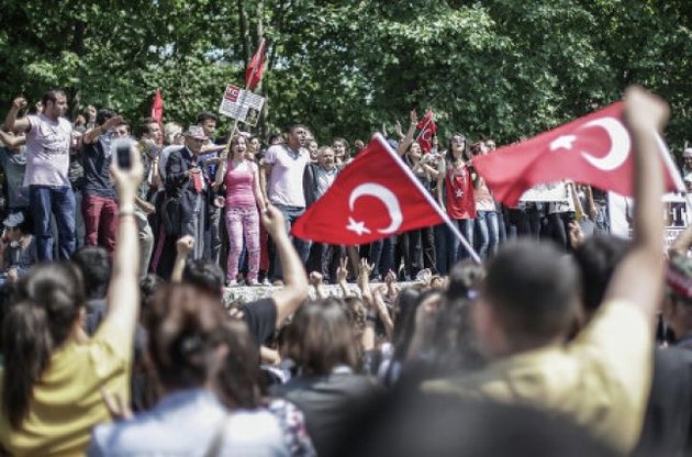 У Туреччині поновилися антиурядові протести