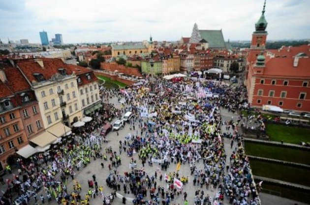 Профсоюзы в Польше вышли на многотысячную акцию протеста против властей