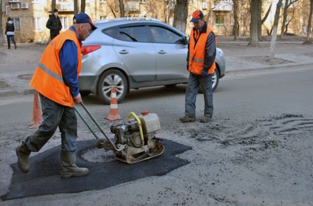 Состояние дорог является главной проблемой для жителей крупных городов Украины
